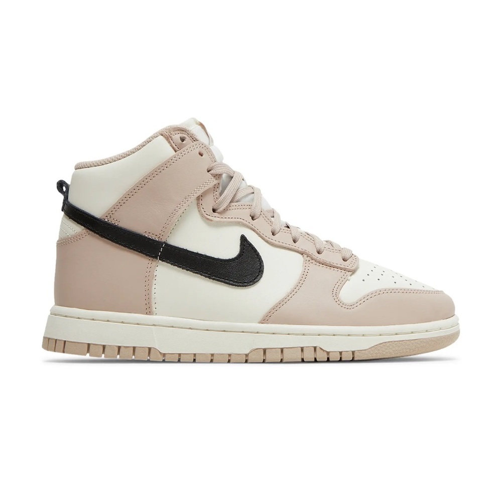 Nike Women’s Dunk High in Fossil Stone, size 8